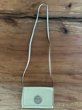 Kate Spade Newberry Lane SallyMetallic Gold Crossbody Bag Turnlock